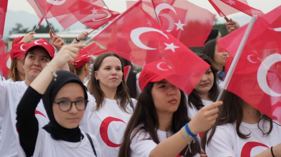 Bursa'da 19 Mayıs coşkuyla kutlanıyor