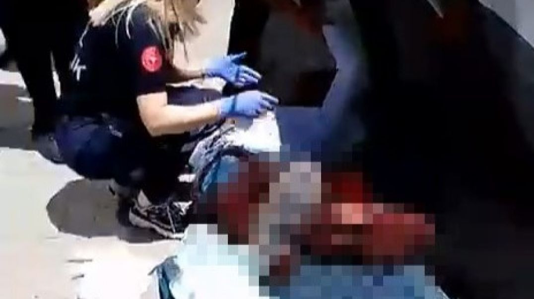 Gemlik'te pazarda bir kişi silahla vurulmasıyla kanlar içinde kaldı