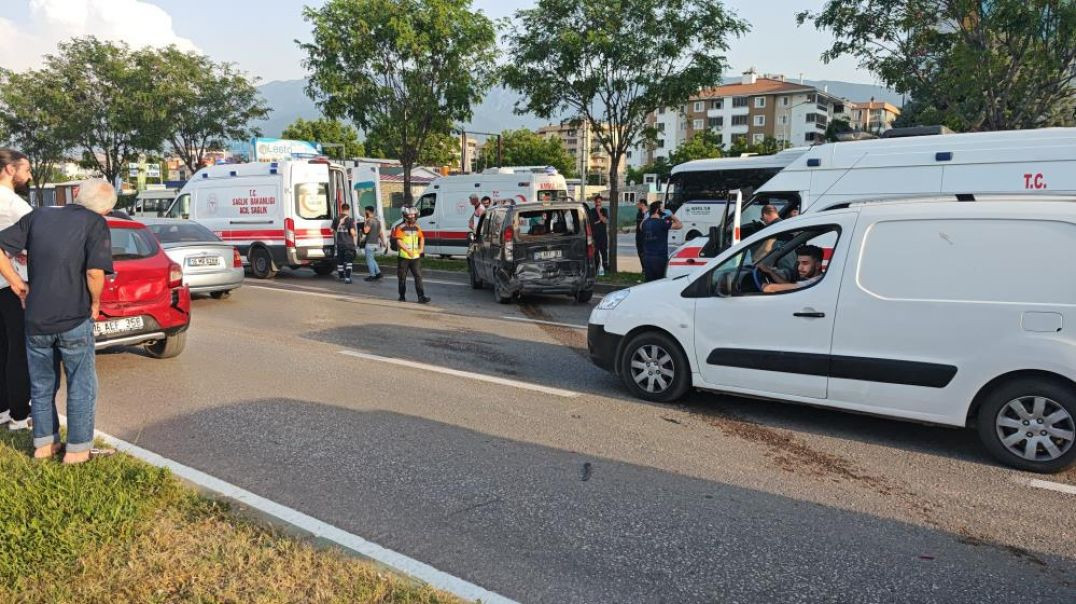 Bursa'da zincirleme kazada can pazarı yaşandı
