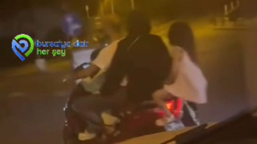 Bursa'da aile boyu motosiklet yolculuğu yürekleri ağza getirdi
