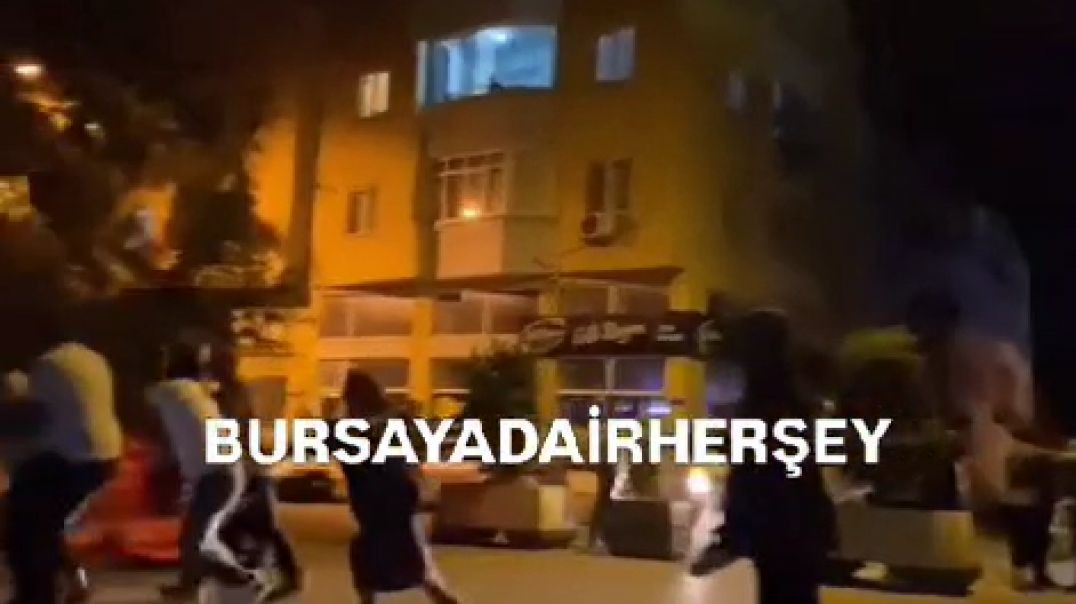 Bursa'da bıçaklı kavgada ortalık savaş alanına döndü