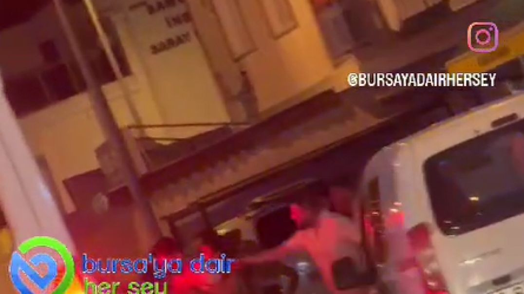 Bursa'da husumetlilerin kavgasına bekçilerden biber gazlı müdahale