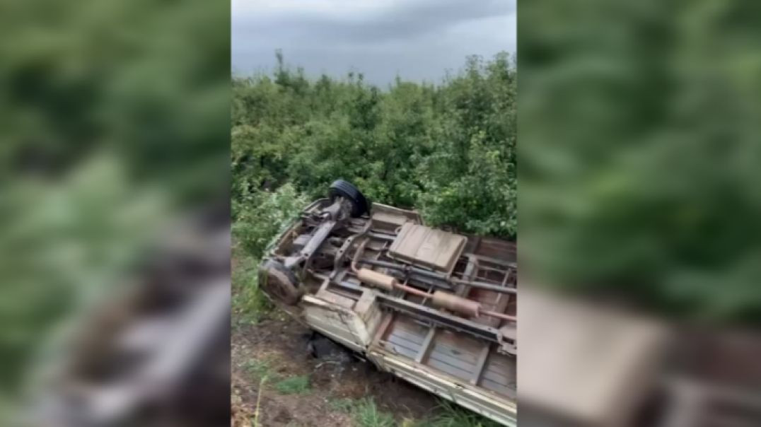 Bursa'da yoldan çıkan kamyonet takla atarak ters döndü: 2 yaralı!