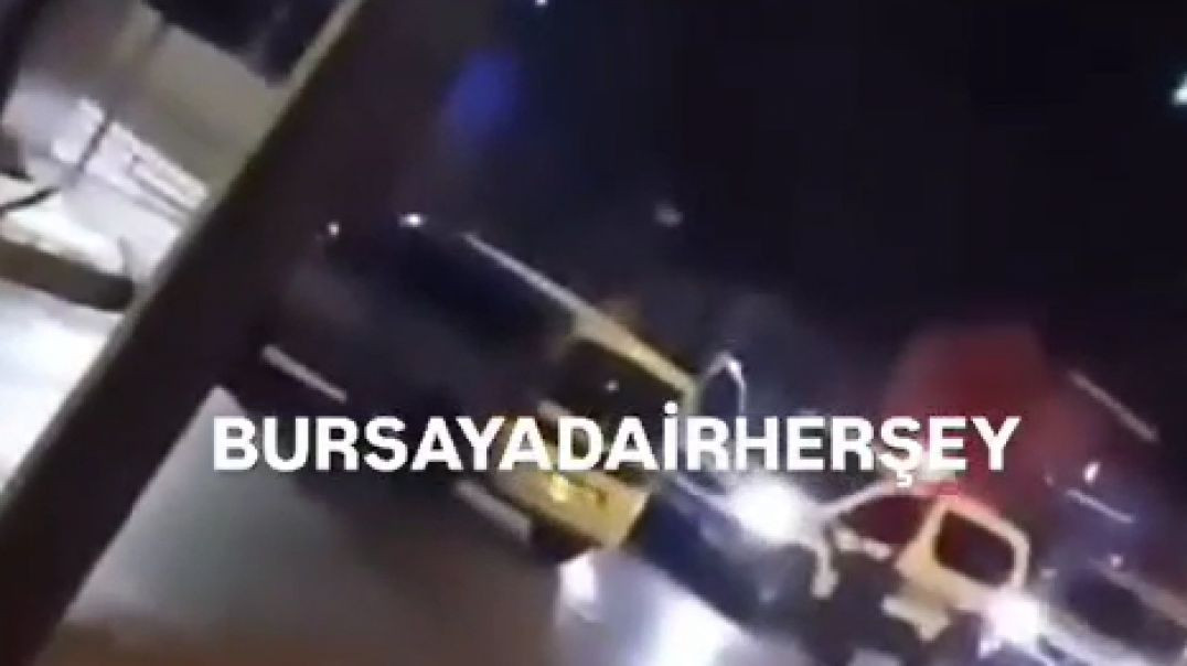 Bursa'da 'dur' ihtarına uymayan şüpheliler açılan ateş sonucu durduruldu