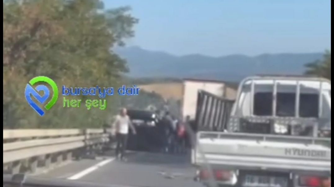 Bursa'da takla atan otomobilin sürücüsü ağır yaralandı!