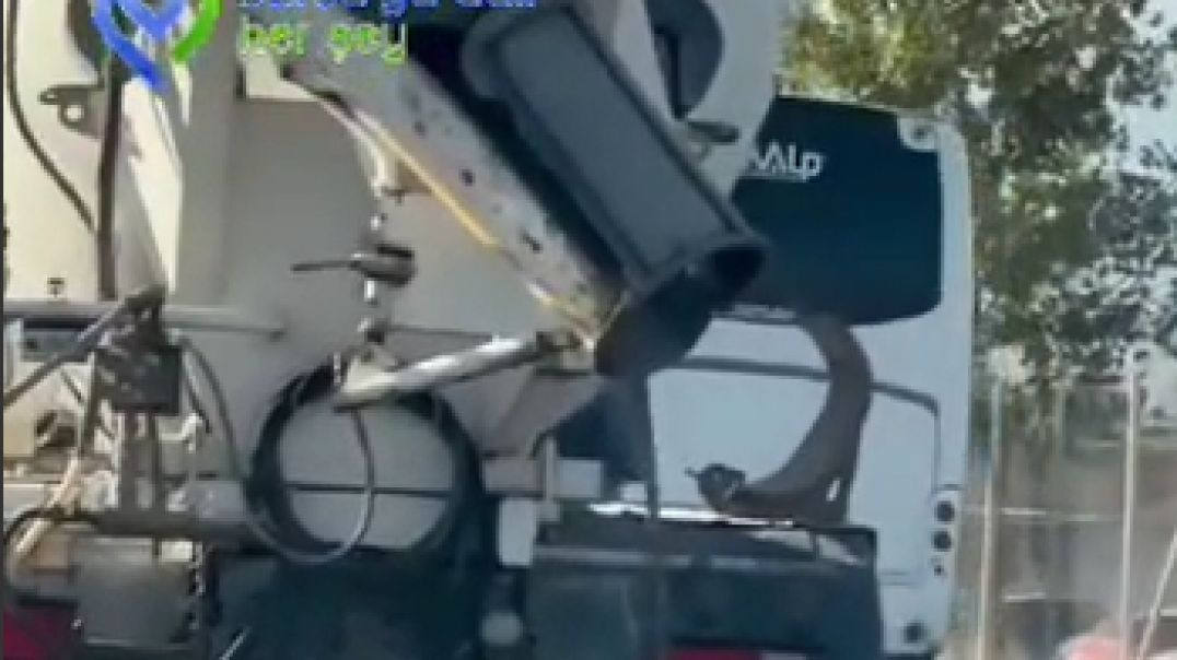 Bursa'da beton mikserinin yola pis su akıtması kamerada