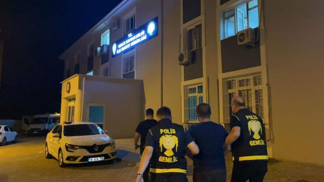 Bursa'da 3 kişiyi silahla yaralayarak kaçan şahıs yakalandı
