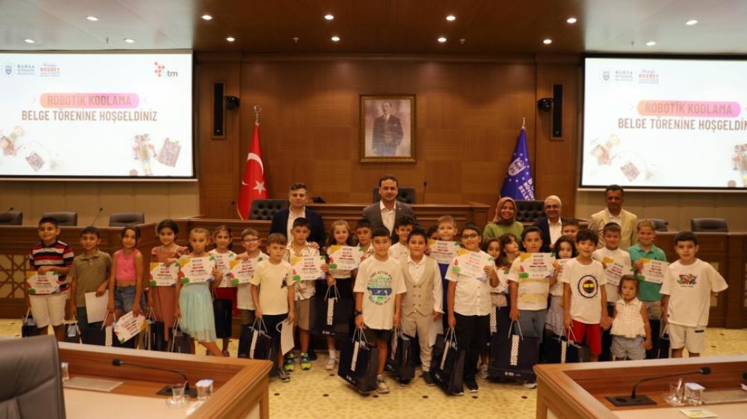 Bursa Büyükşehir'den gençlere robotik kodlama sertifikası