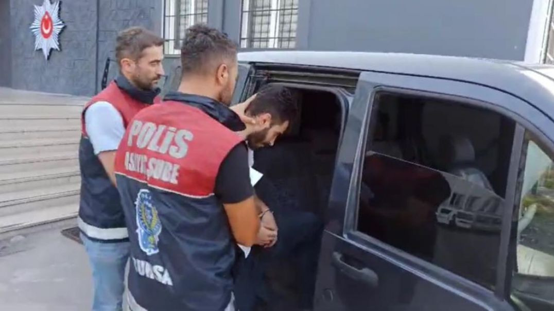 Bursa'da 24 yıl hapis cezası olan şahıstan şaşkına çeviren saklanma taktiği!