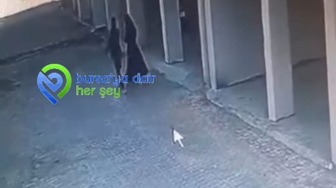 İnegöl'de kadın hırsızlardan yarım milyonluk vurgun: Kasayı valizle götürdüler!