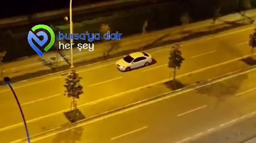 Bursa'da polis çevirmesinden kaçan sürücüler hayrete düşürdü