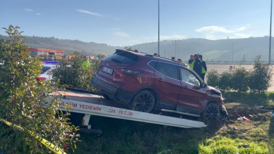 Bursa'da kaçarken polis aracına çarpan şahıslardan yüklü miktarda uyuşturucu çıktı