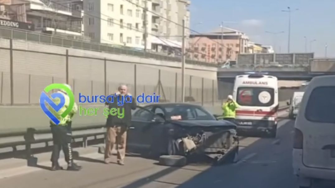Bursa'da Kestel Kaymakamı'nın aracı kaza yaptı!
