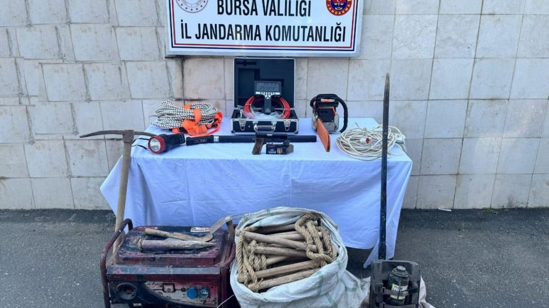 Gemlik'te kaçak kazıya suçüstü: Jandarmadan nefes kesen operasyon!