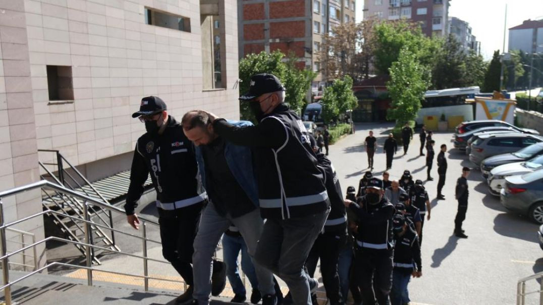 Bursa dahil 4 ilde FETÖ’yü finanse eden Maydonoz Döner’e operasyon: 23 şüpheli yakalandı