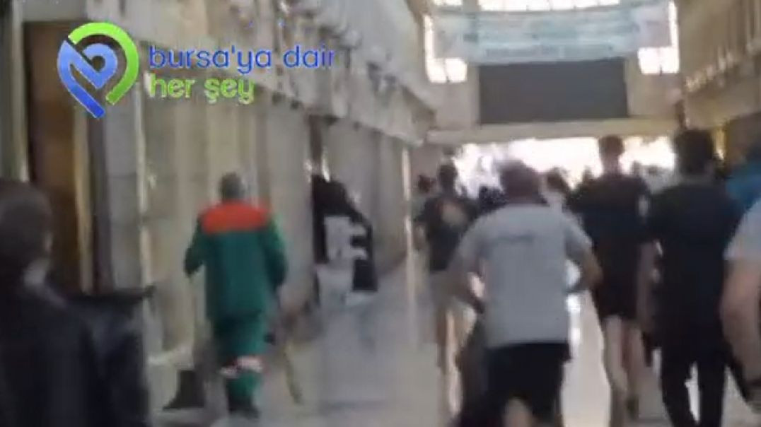 Bursa'da Tarihi Kent Koşusu'nda bebeğiyle birlikte koştu