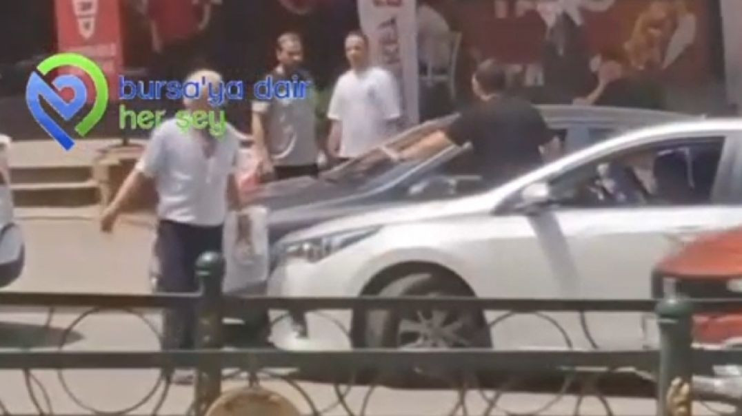 Bursa'da yol verme tartışmasında gergin anlar