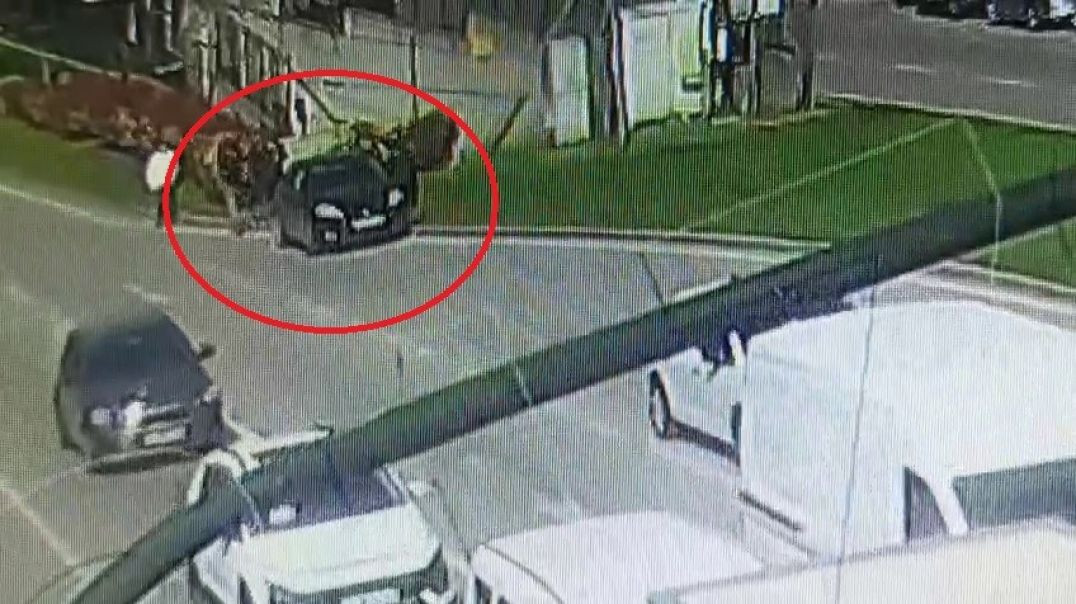 Bursa'da yolda kalan aracı yardım bahanesiyle çaldı...Hırsız da yolda kaldı