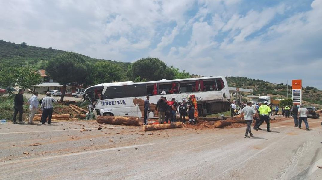 Çanakkale'de yolcu otobüsü, tomruk yüklü kamyon ve otomobil çarpıştı: 6 ölü!