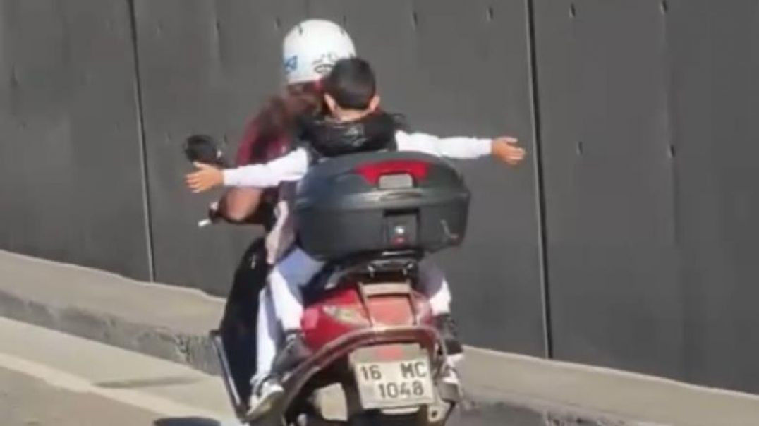 Bursa’da motosikletle iki çocuğu ölüme taşıdı