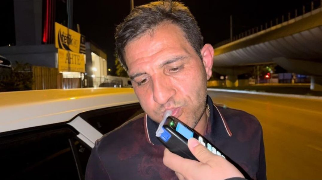 Bursa'da ehliyetsiz alkollü sürücü polisi görünce kaldırımdan kaçmaya çalıştı