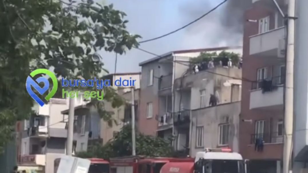 Bursa'da ev yangını: Çok sayıda ekip sevk edildi