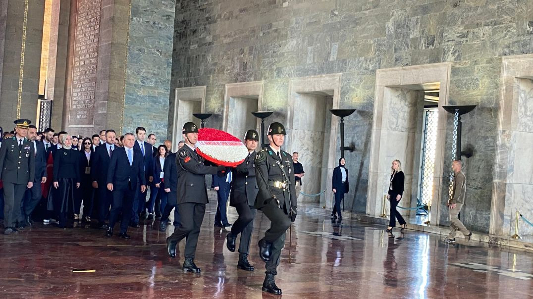 Bakan Bak, 19 Mayıs’ta gençlerle Anıtkabir’i ziyaret etti