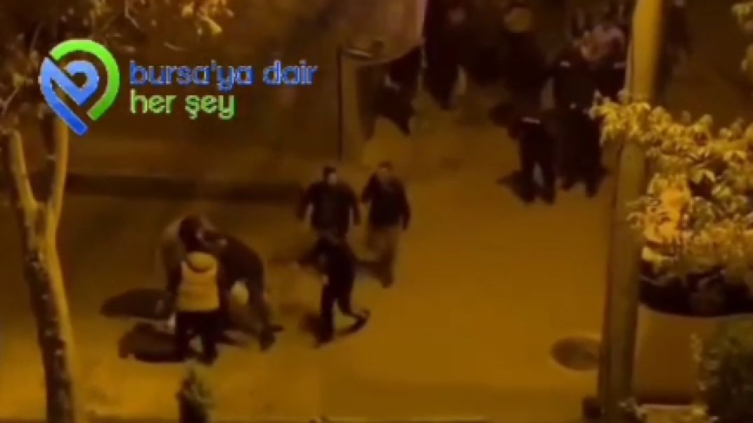 Bursa'da şüpheli şahıslar UYAP sorgusu yapan polislere saldırdı