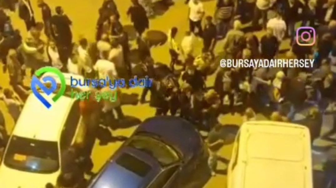 Gemlik'te 75 yaşındaki adam herkesin gözü önünde 53 yaşındaki şahsı öldürdü