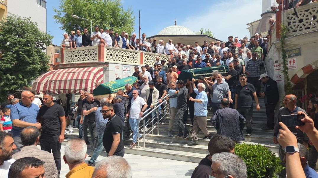 Bursa'da kahreden kazada aynı aileden 3 cenaze...Tabutlar yan yana dizildi