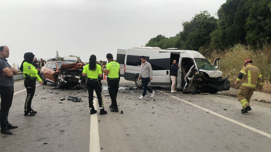 Gemlik'te can pazarının yaşandığı kaza...Kazayı bırakıp kavga ettiler:  12 yaralı!