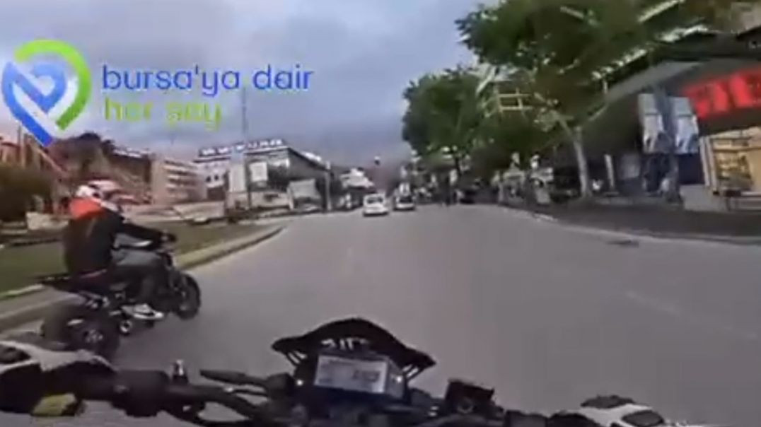 Bursa'da motosikletliler tek teker üzerinde yarıştılar... O anları sosyal medyada yayınladılar