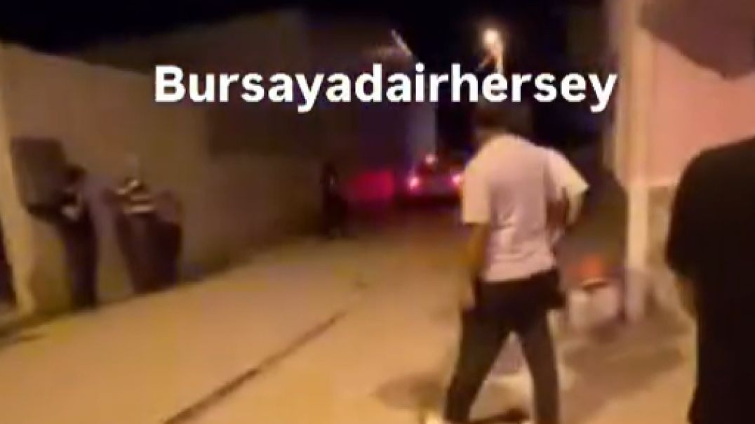 Bursa'da husumetli iki aile birbirine girdi... 2 kadın ağır yaralı!