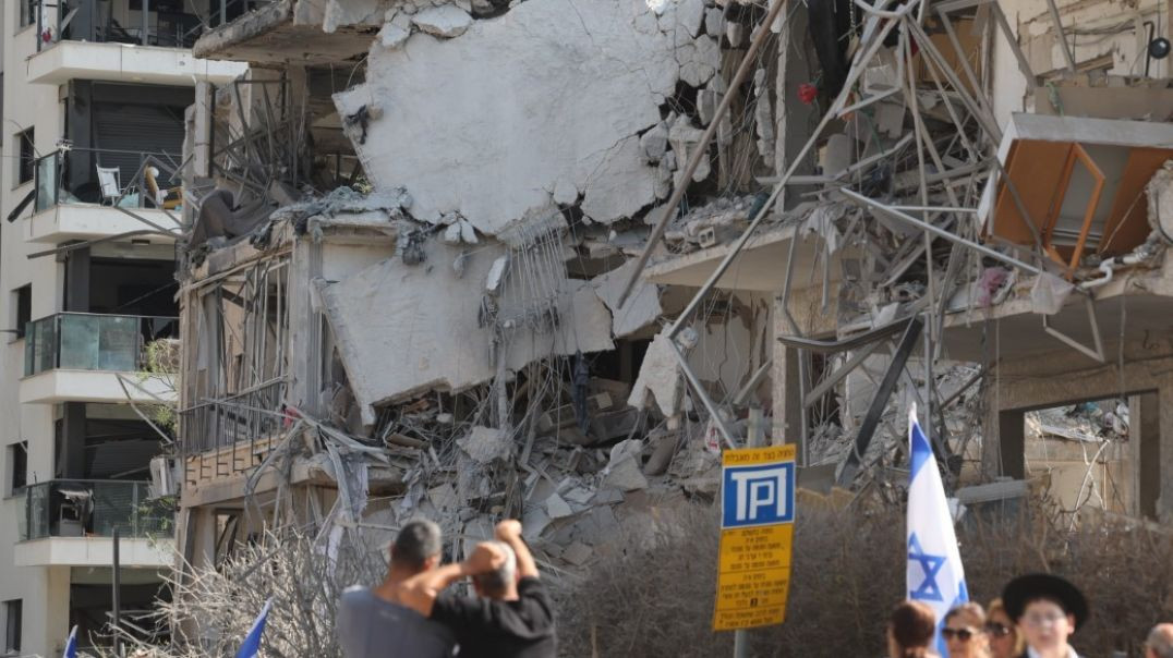 İran, Demir Kubbe'yi deldi: İsrail'de 3 ölü , 91 kişi yaralı...