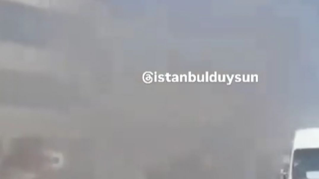 İstanbul'da Mall Of İstanbul AVM'de yangın çıktı!