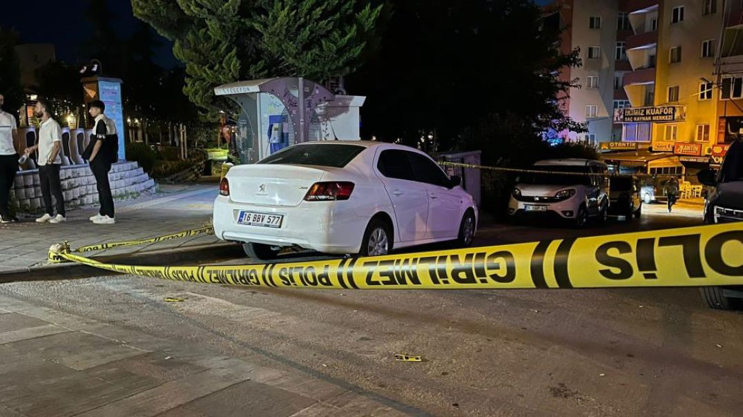 Bursa'da park halindeki aracı kurşunlayıp kaçtılar