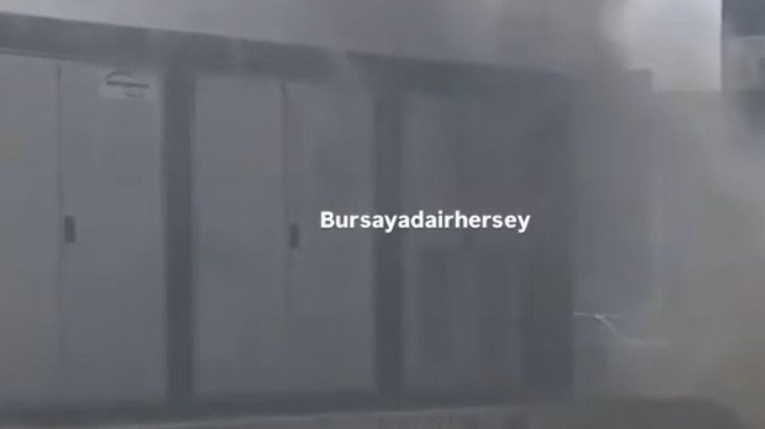 Bursa'da sıcağa dayanamayan trafo ve araçlardan duman yükseldi