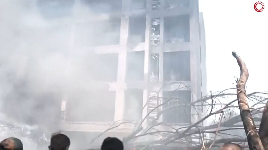 Hindistan'da 242 kişinin olduğu yolcu uçağı düştü