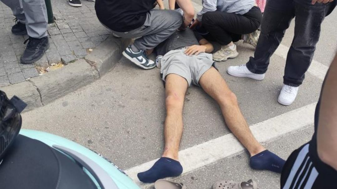 Bursa'da otomobil 2 motosiklete çarptı: 2 yaralı!