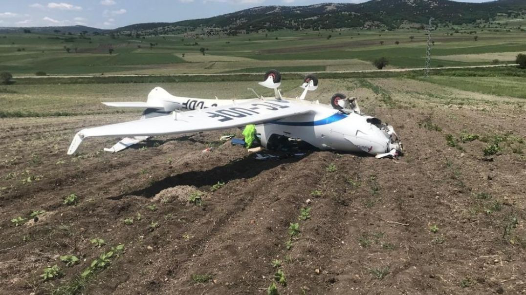 Bursa'dan kalkan eğitim uçağı Bilecik'te kaza kırıma uğradı
