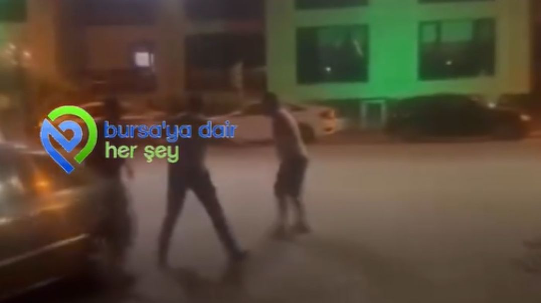 Bursa'da bıçaklanma anı kamerada: 'Abi yapma' diyerek yalvardı!