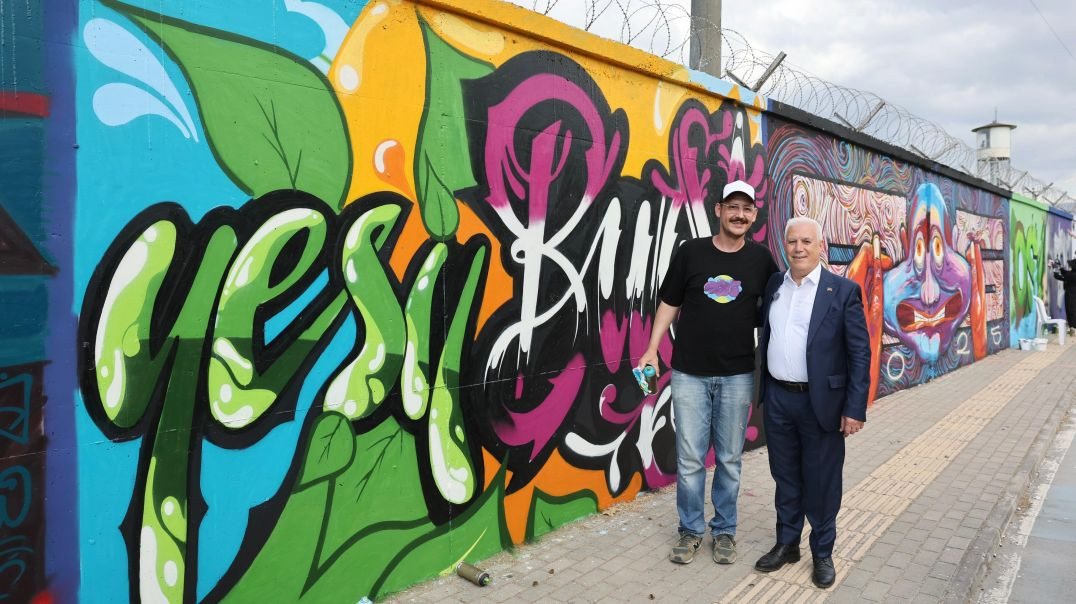 Bursa’da 400 metrelik hipodrom duvarları Graffiti Şenliği ile tuvale dönüştü