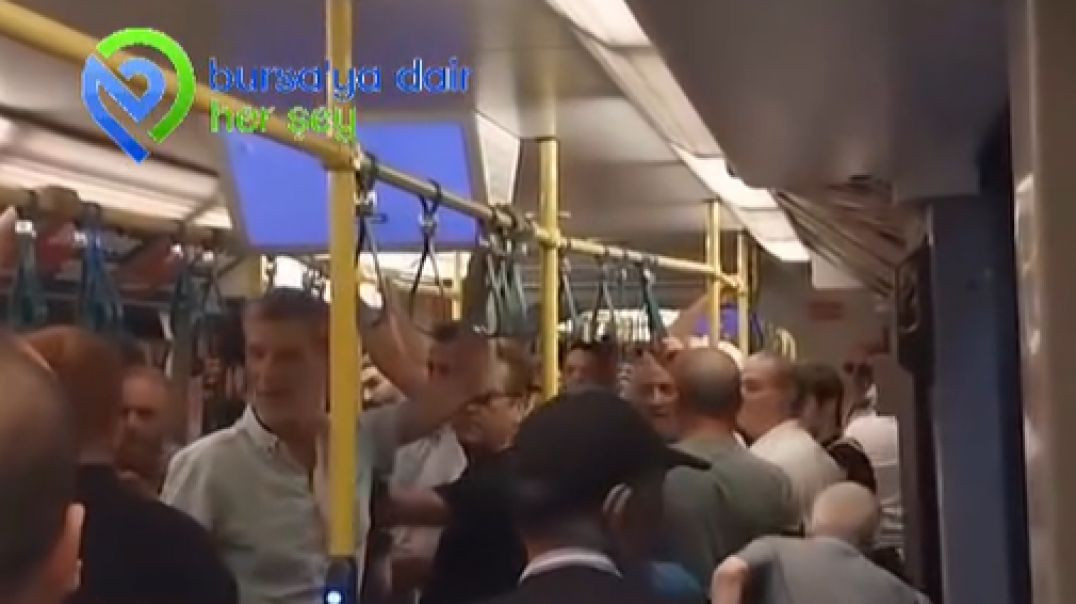 Bursa'da metroda yer verme kavgasında sinir krizi geçirdi