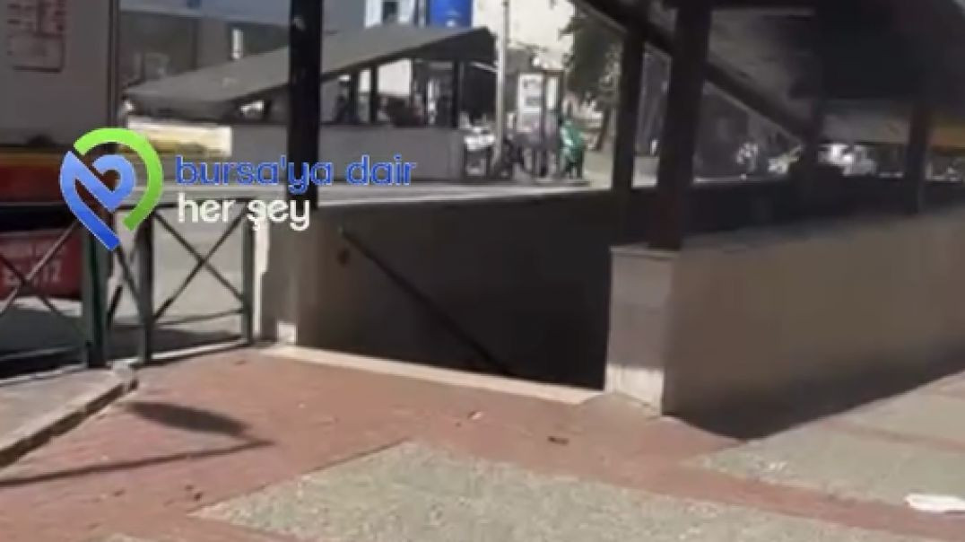 Bursa'nın en işlek caddesindeki alt geçitte yangın çıktı!