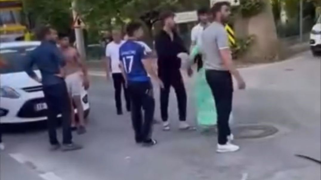Bursa'da trafik kazası bıçaklı kavgaya döndü: 5 kişilik aile hastanelik oldu