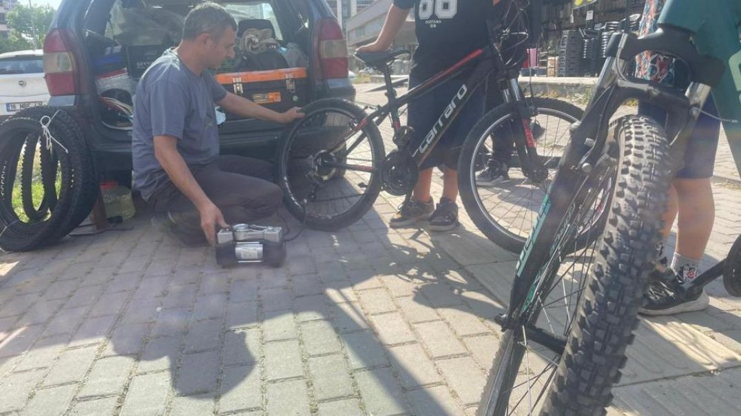Bursa’da seyyar bisikletçi yoğun mesaiye başladı