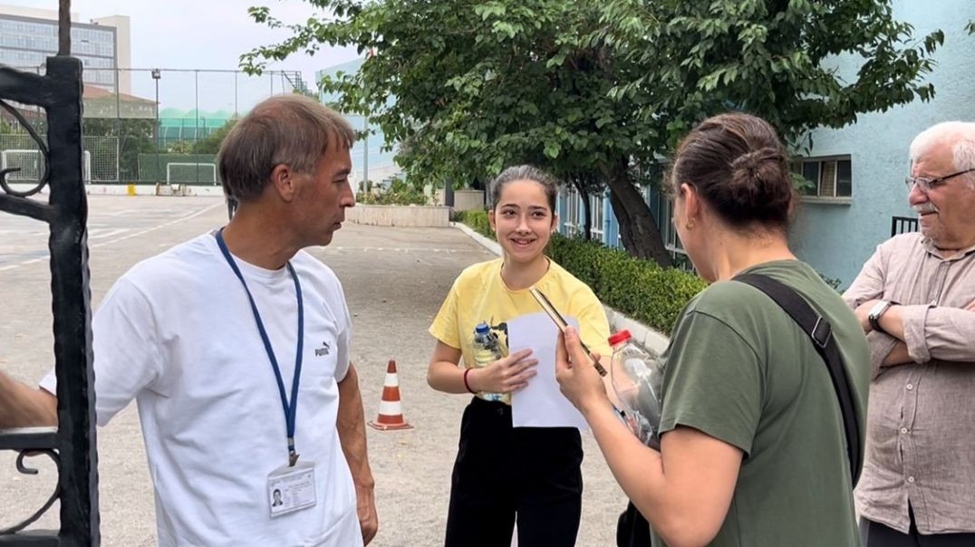 Bursa'da YKS'ye yetişmek için zamanla yarıştılar: 1 dakika kala yetişti!