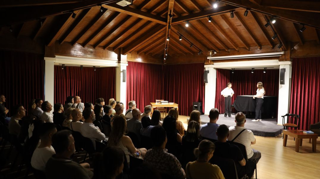 Bursalı gençler, Nâzım Hikmet’i sahneye andı