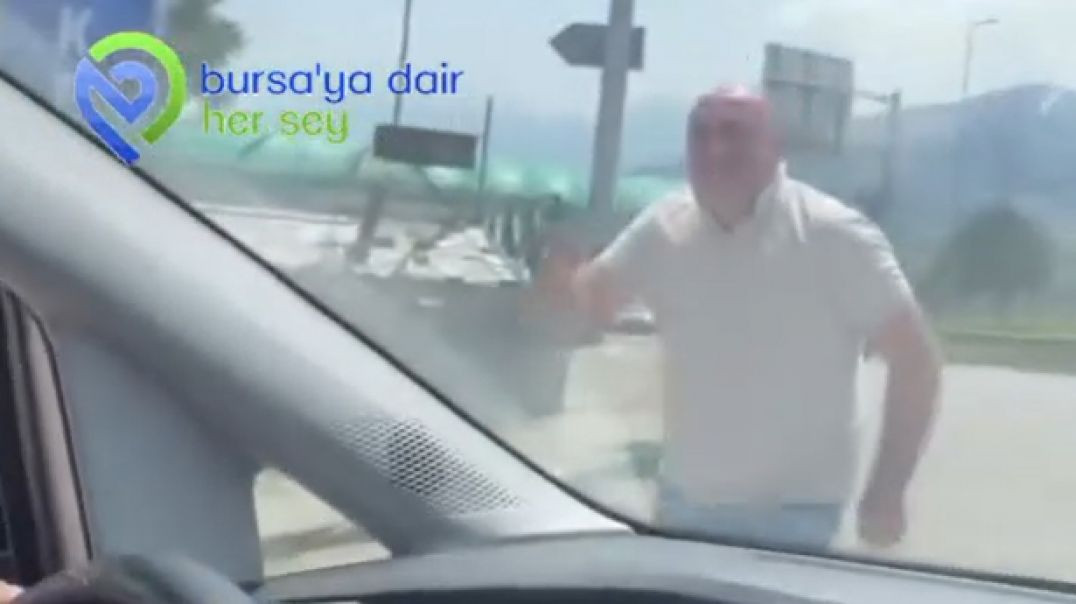 Bursa'da yol verme tartışmasında gergin anlar