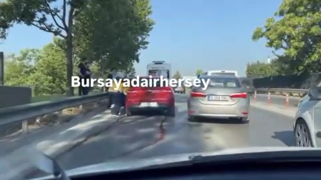 Bursa'da zincirleme kazada trafik durdu